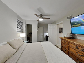 Private Rooms at Miami Centrally Located with free Parking